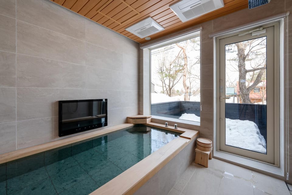 Bathroom, Bath