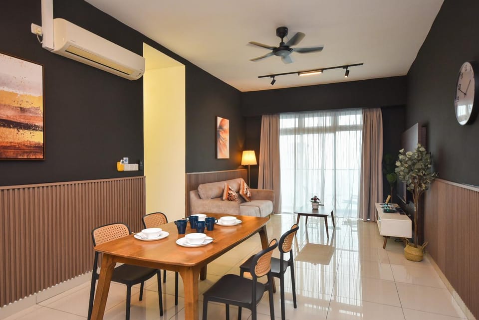 Living room, Dining area