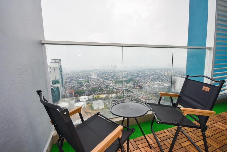 Balcony/Terrace, City view