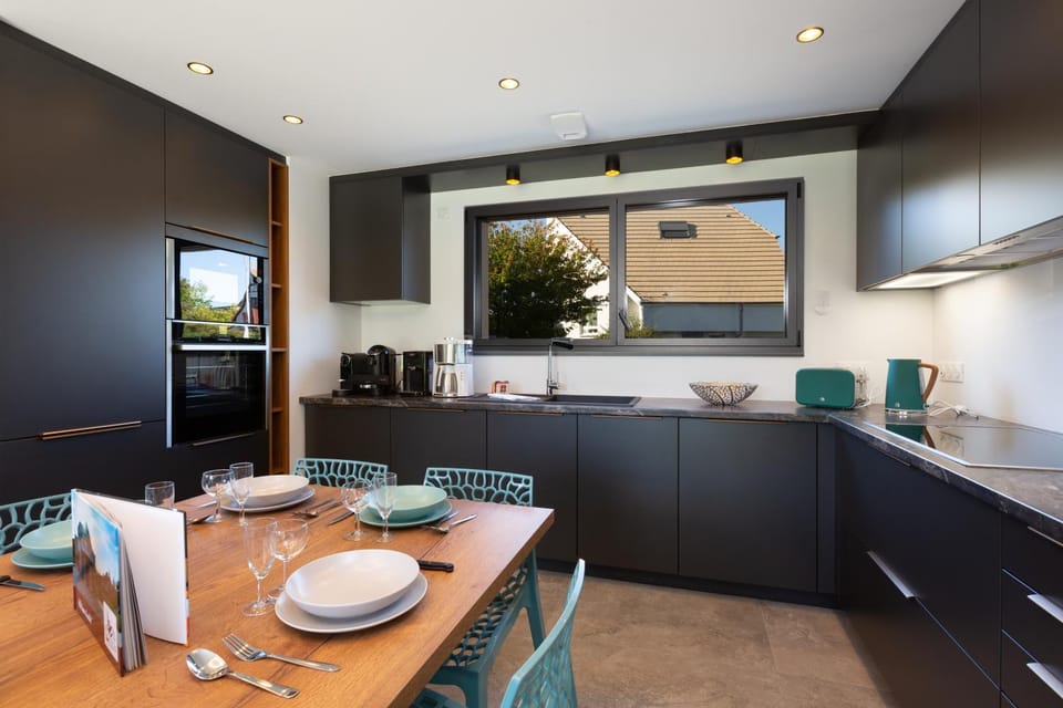 Kitchen or kitchenette, oven, stove
