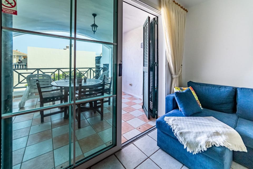 Balcony/Terrace, Living room