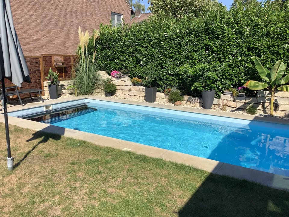 Garden, Swimming pool
