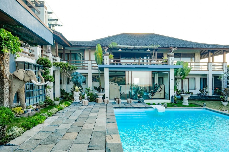 Swimming pool