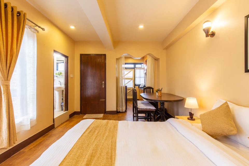 Bed, TV and multimedia, Living room, Photo of the whole room, Seating area, Bedroom, hair dresser, wardrobe