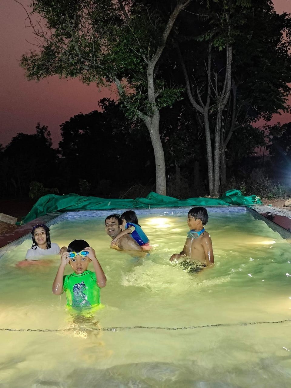 Night, People, Pool view, Swimming pool, children, group of guests