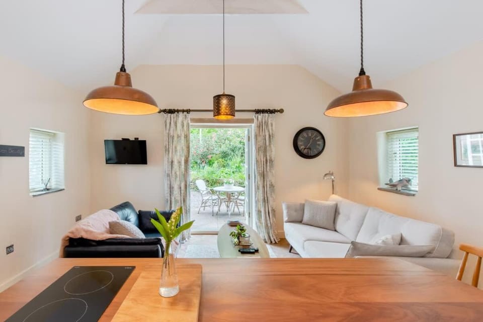 The Cow Shed Luxury Barn Moments From Narberth House in Narberth