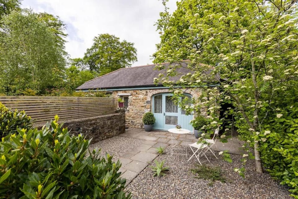 The Cow Shed Luxury Barn Moments From Narberth House in Narberth