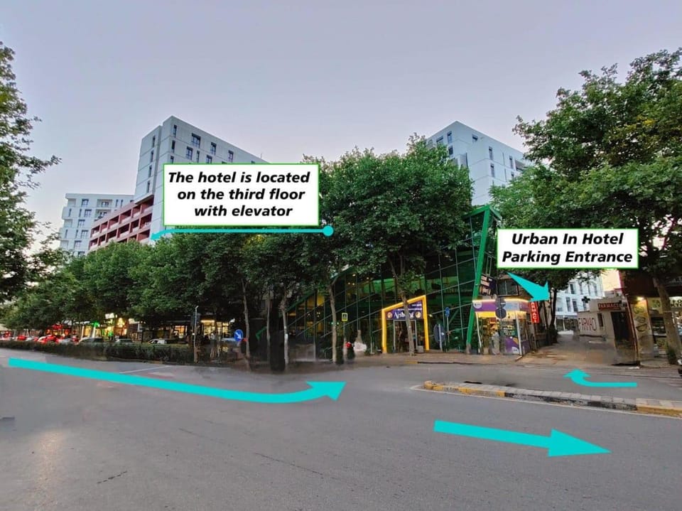 Street view, Location, Parking
