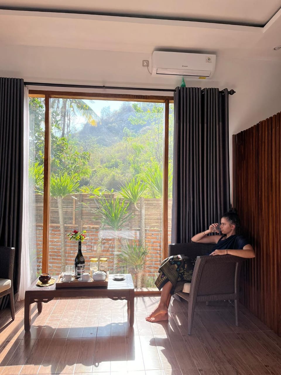 Day, Natural landscape, View (from property/room), Living room, Seating area, Mountain view