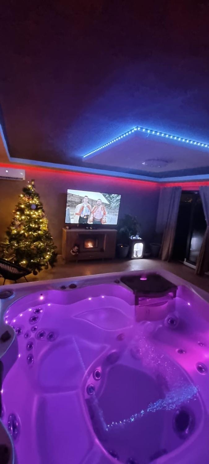 Jacuzzi Home Apartment in Hungary