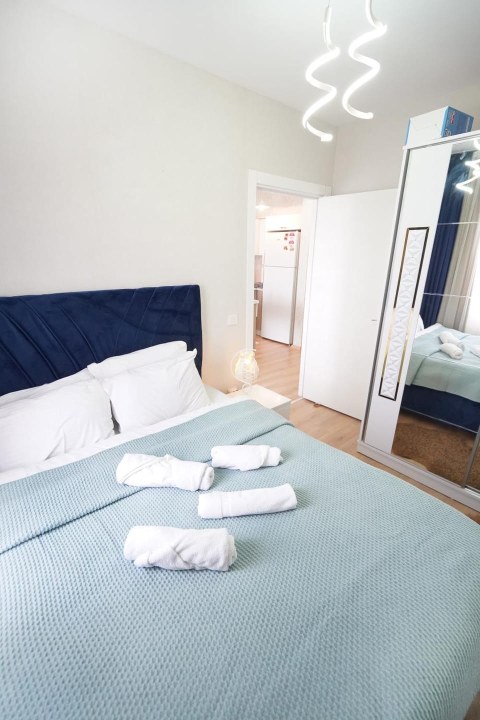 Bed, Bathroom, Photo of the whole room, towels, wardrobe