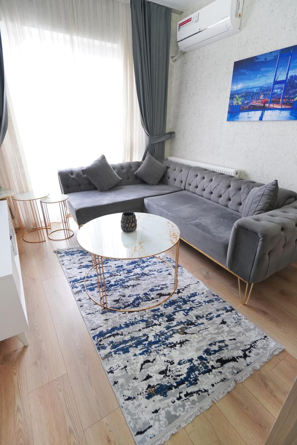 Living room, Seating area, air conditioner