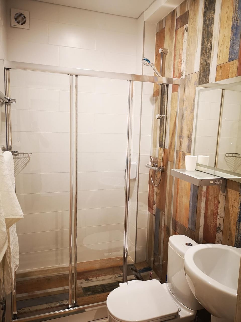 Shower, Toilet, bidet