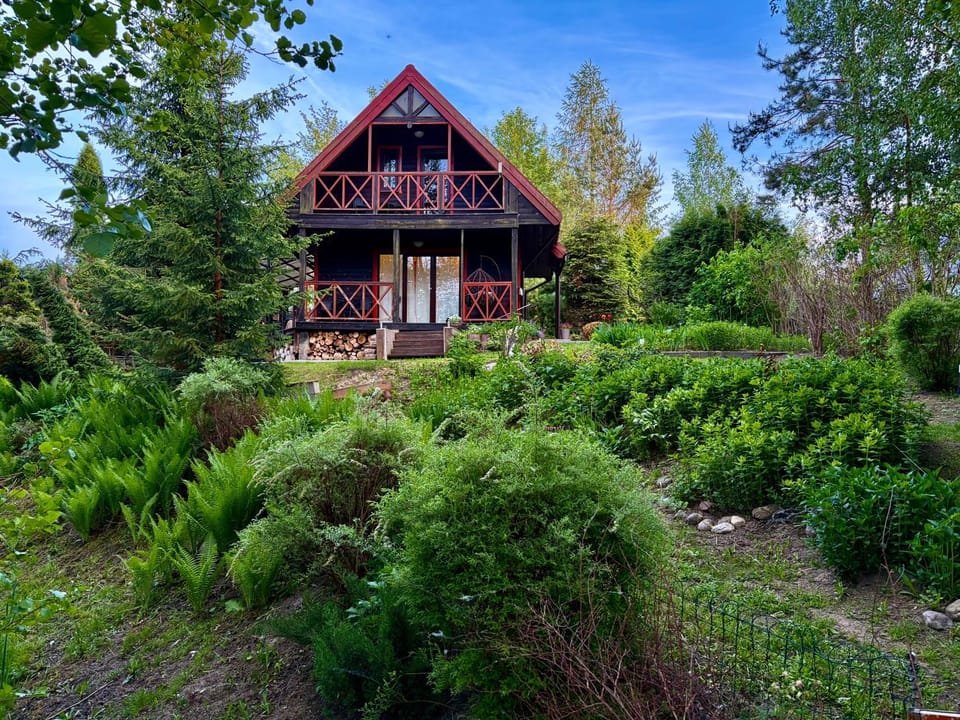 Property building, Spring, Day, Natural landscape, Garden, Garden view
