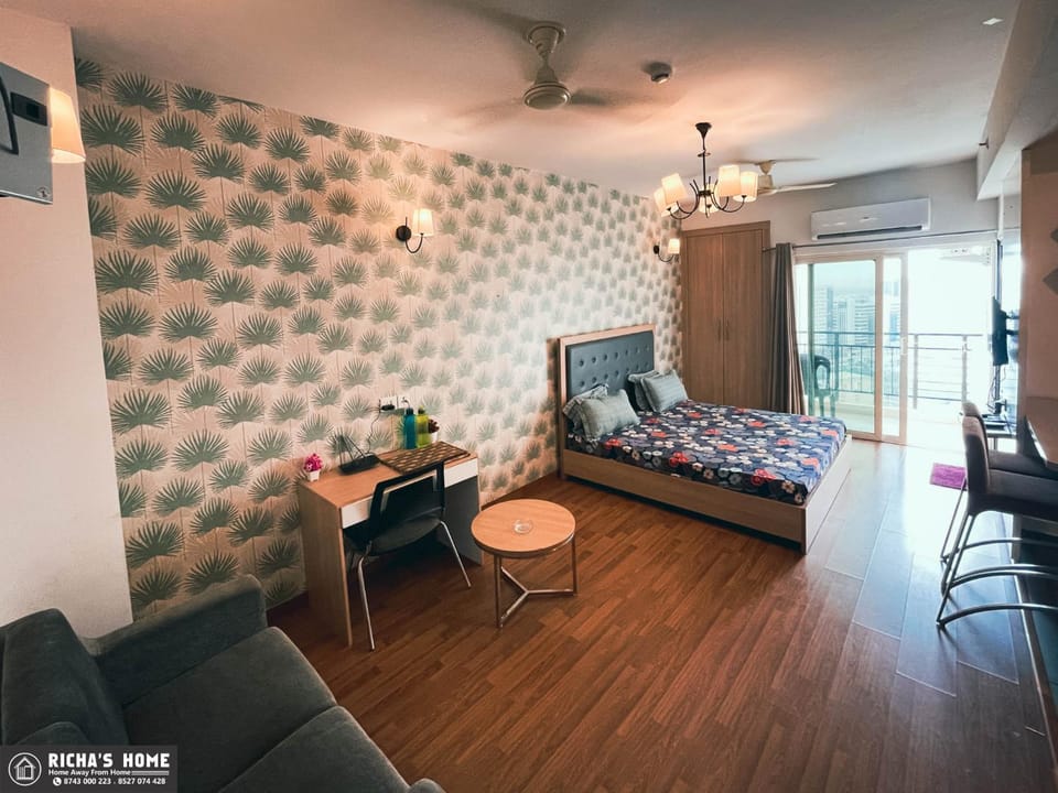Richa's Home Apartment in Noida