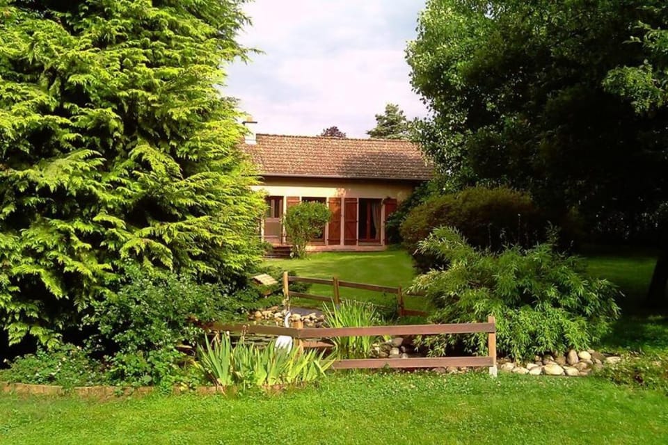 Gîte de la P'tite Rainette House in Bourgogne-Franche-Comté