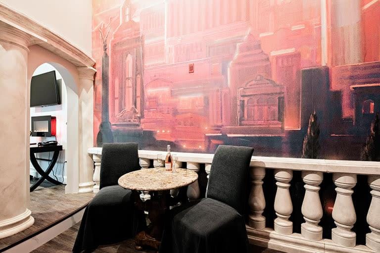 Chateau Avalon Hotel in Kansas City