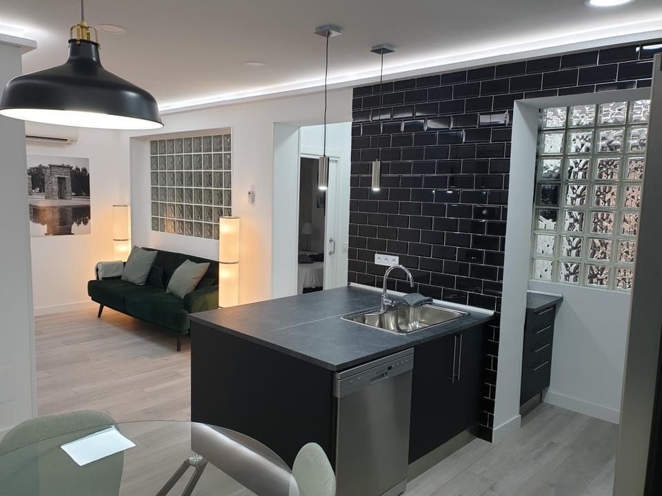 Kitchen or kitchenette, Living room