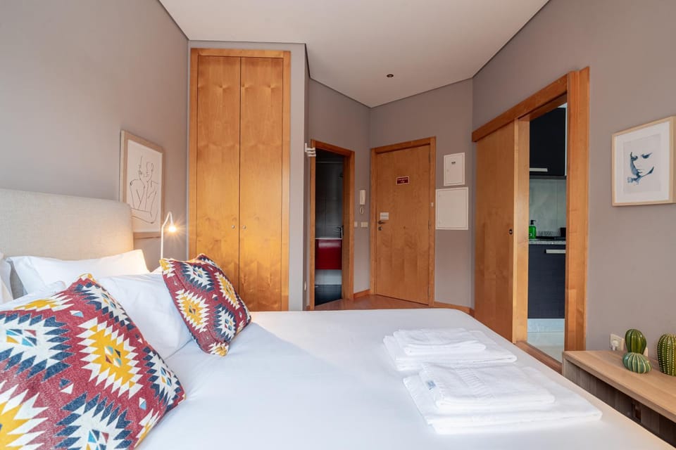 Bed, Photo of the whole room, Bedroom, towels, wardrobe