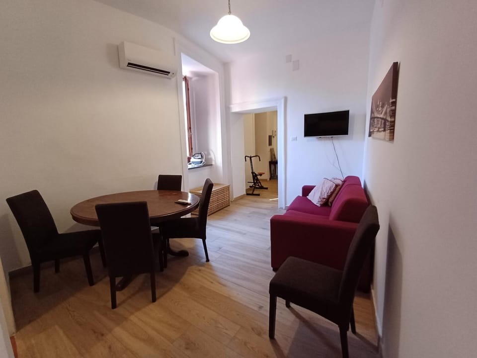Communal lounge/ TV room, TV and multimedia