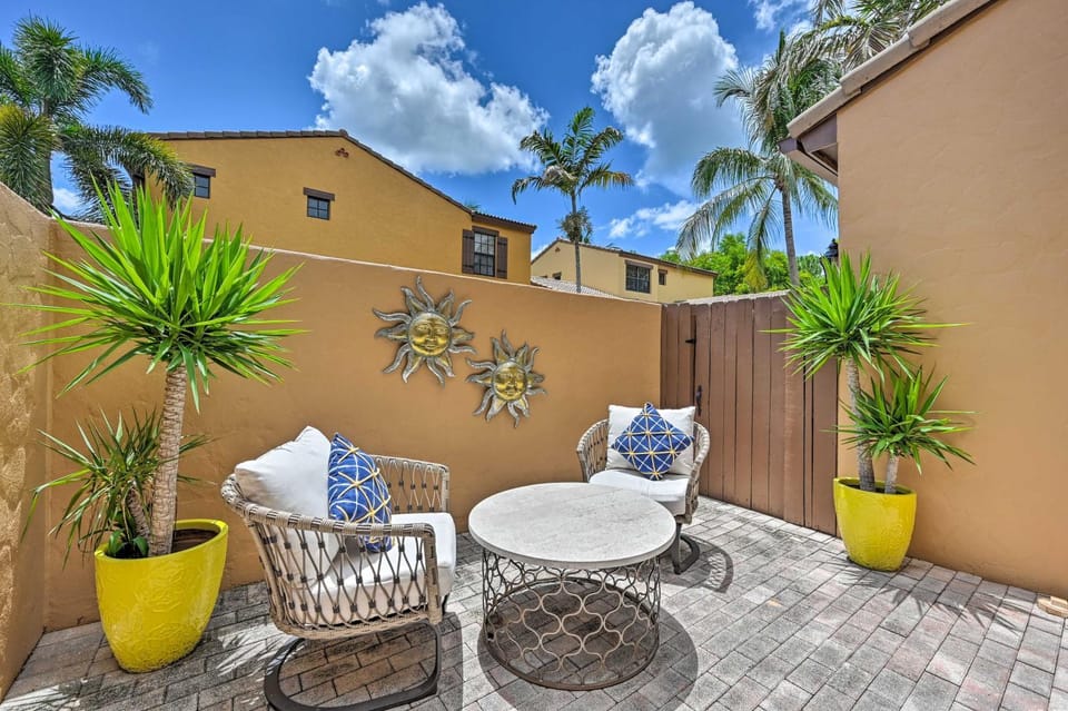 Lely Resort Condo ~ 10 Mi to Naples Beach! House in Lely Resort