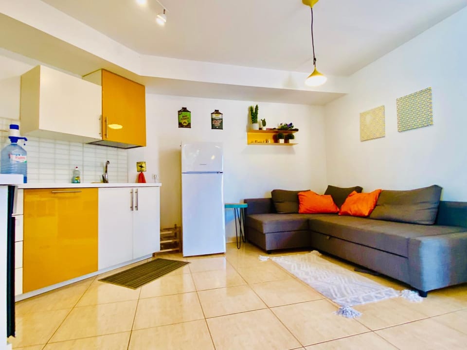 Kitchen or kitchenette, Living room