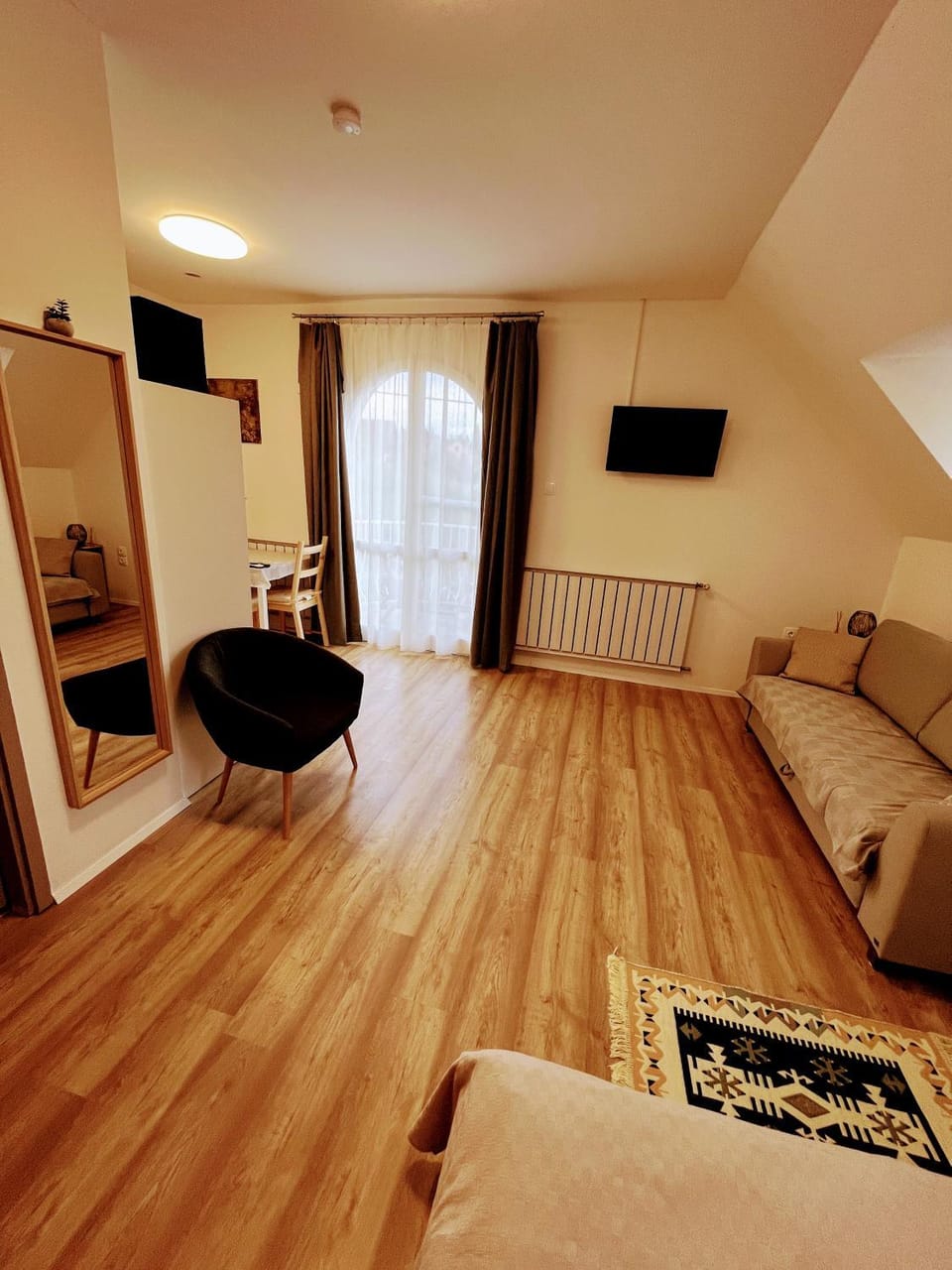 Photo of the whole room