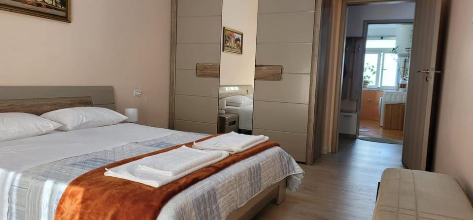 Zana`s Home Apartment in Tirana