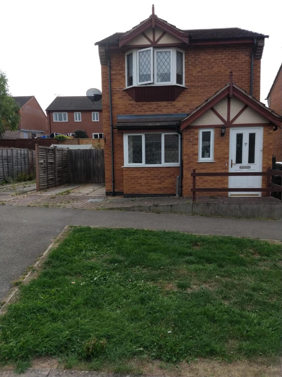 Sunningdale homely detached family,contractor 3 bed house with Parking House in Grantham