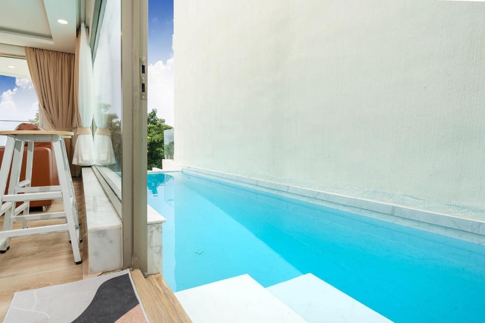 Pool view, Swimming pool