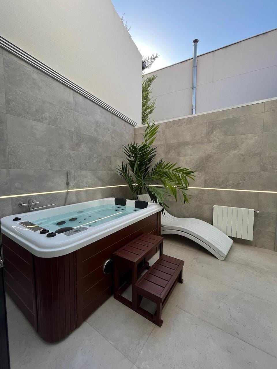Patio, Hot Tub