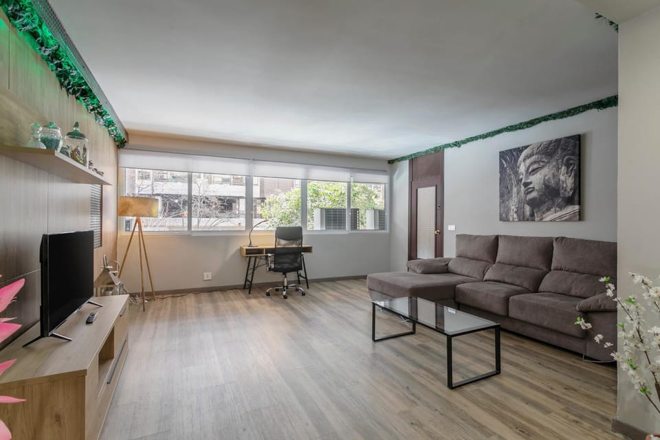 TV and multimedia, Living room, Seating area