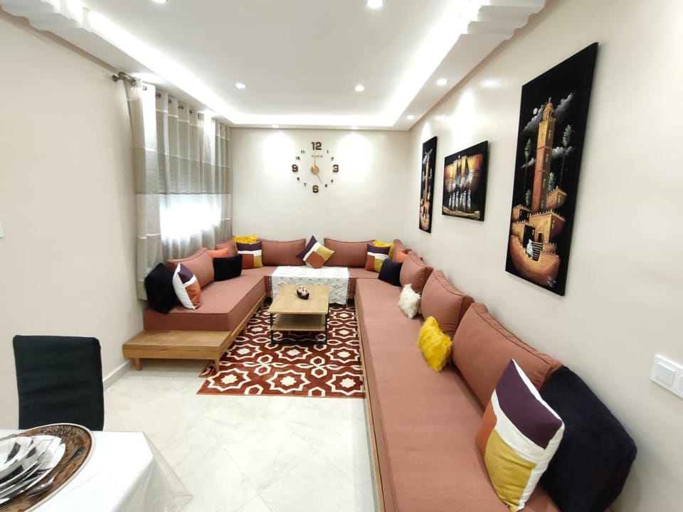 Brand New 3 Bed Apartment-Beach 8 mins-Moujahidine with air conditioner Apartment in Tangier