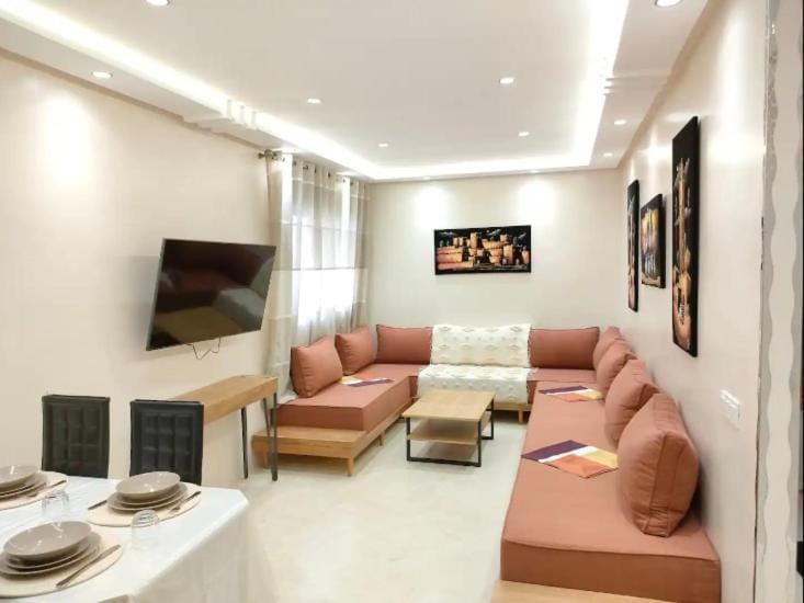 Communal lounge/ TV room, Living room, Seating area
