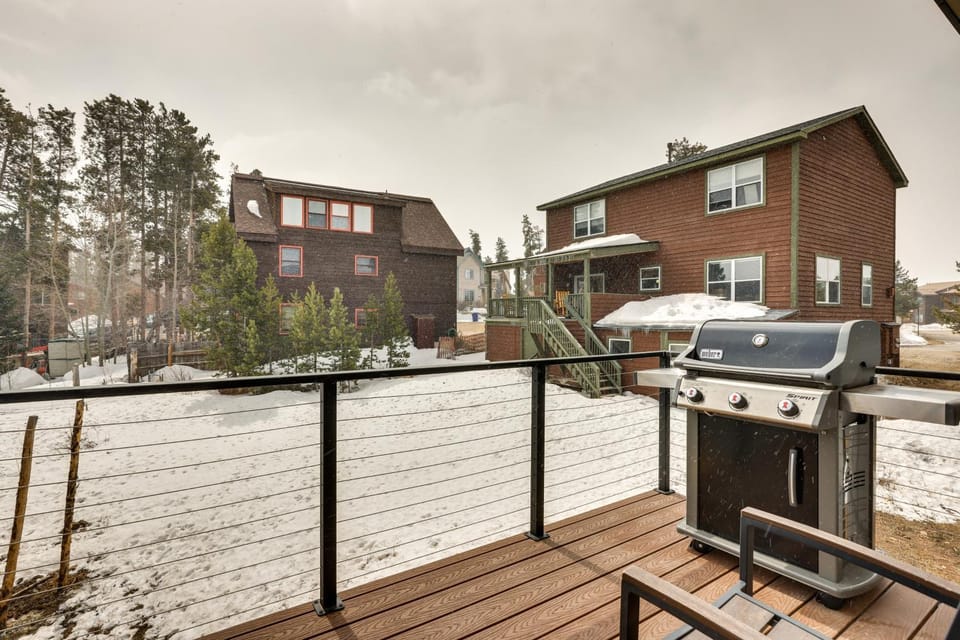 Sleek Fraser Townhome < 8 Mi to Winter Park! House in Fraser