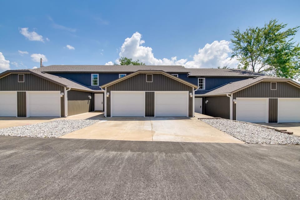 Pet-Friendly Home, 9 Mi to Silver Dollar City House in Kimberling City