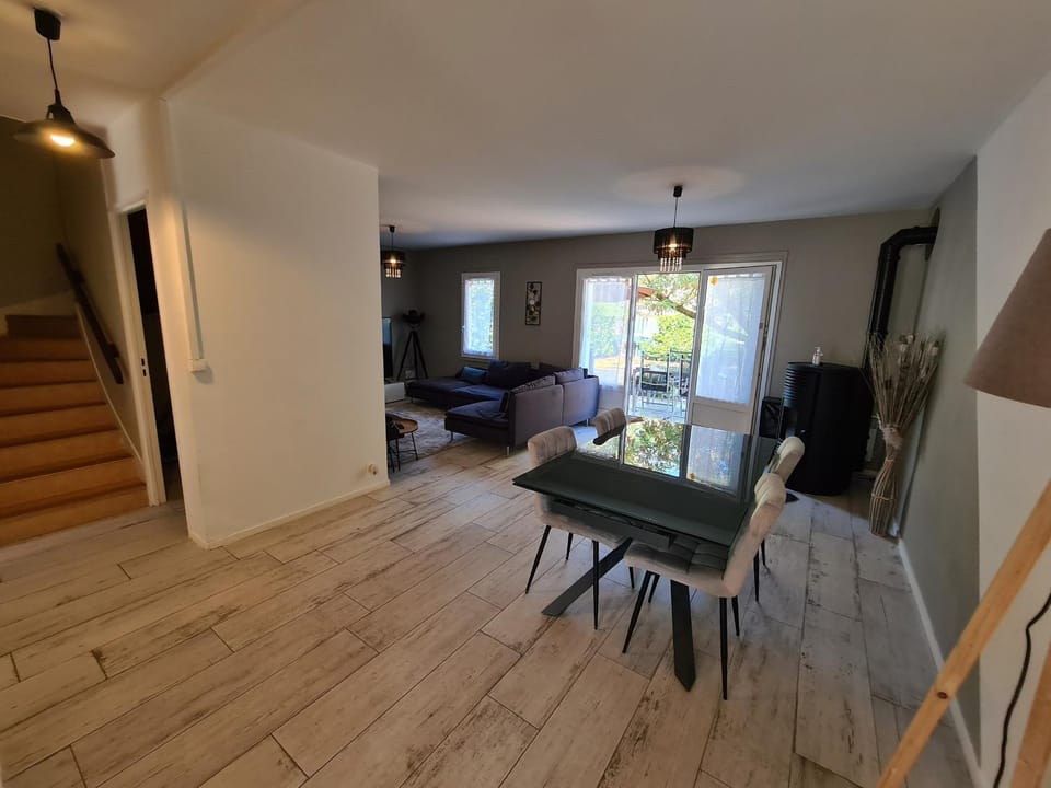 Gîte tout confort avec jacuzzi, proche Loire et forêt d'Orléans, idéal pour séjours nature et détente - FR-1-590-253 House in Centre-Val de Loire