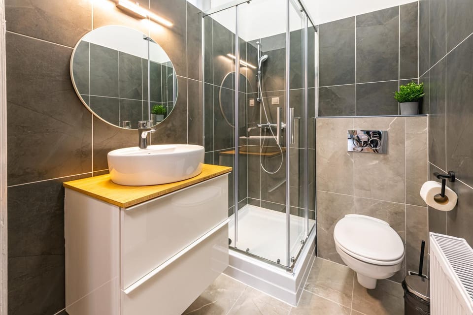 Shower, Bathroom