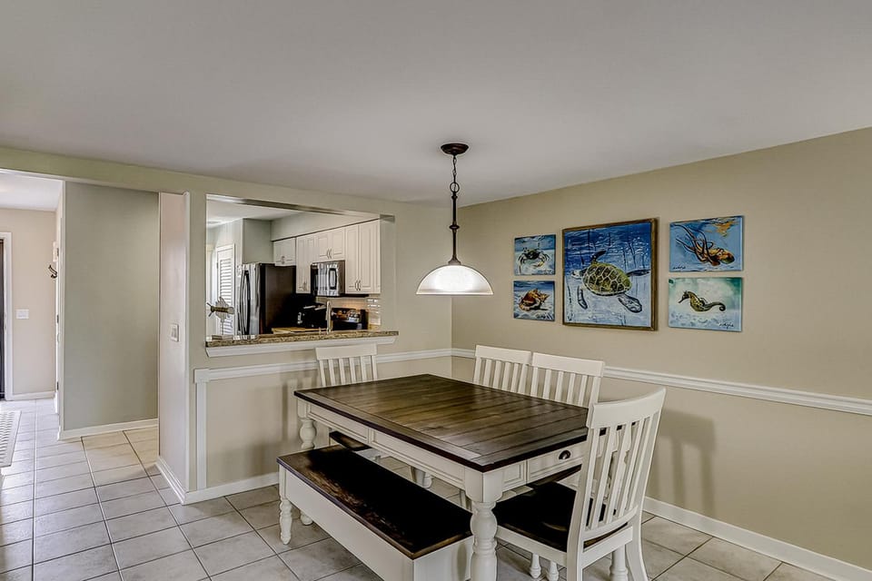 Courtside 56 Apartment in South Forest Beach
