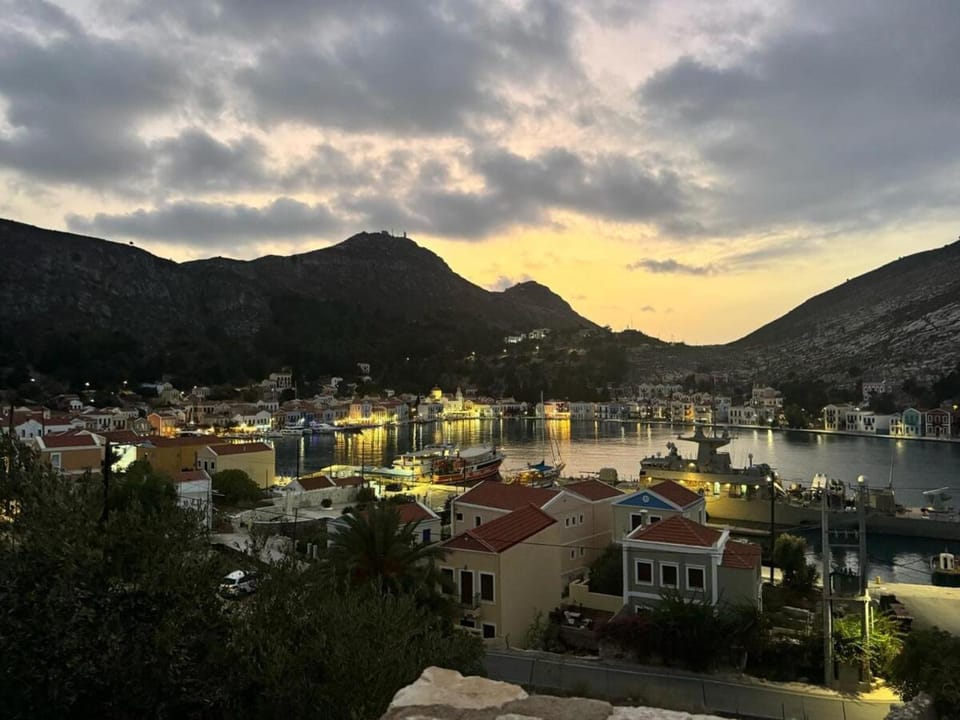 Balcony/Terrace, Mountain view, Sea view, Sunset