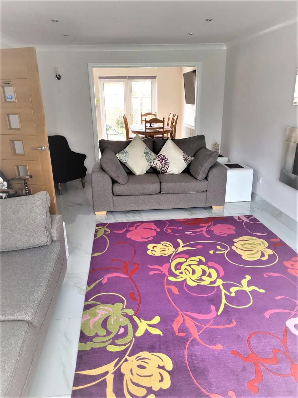 Living room, Seating area