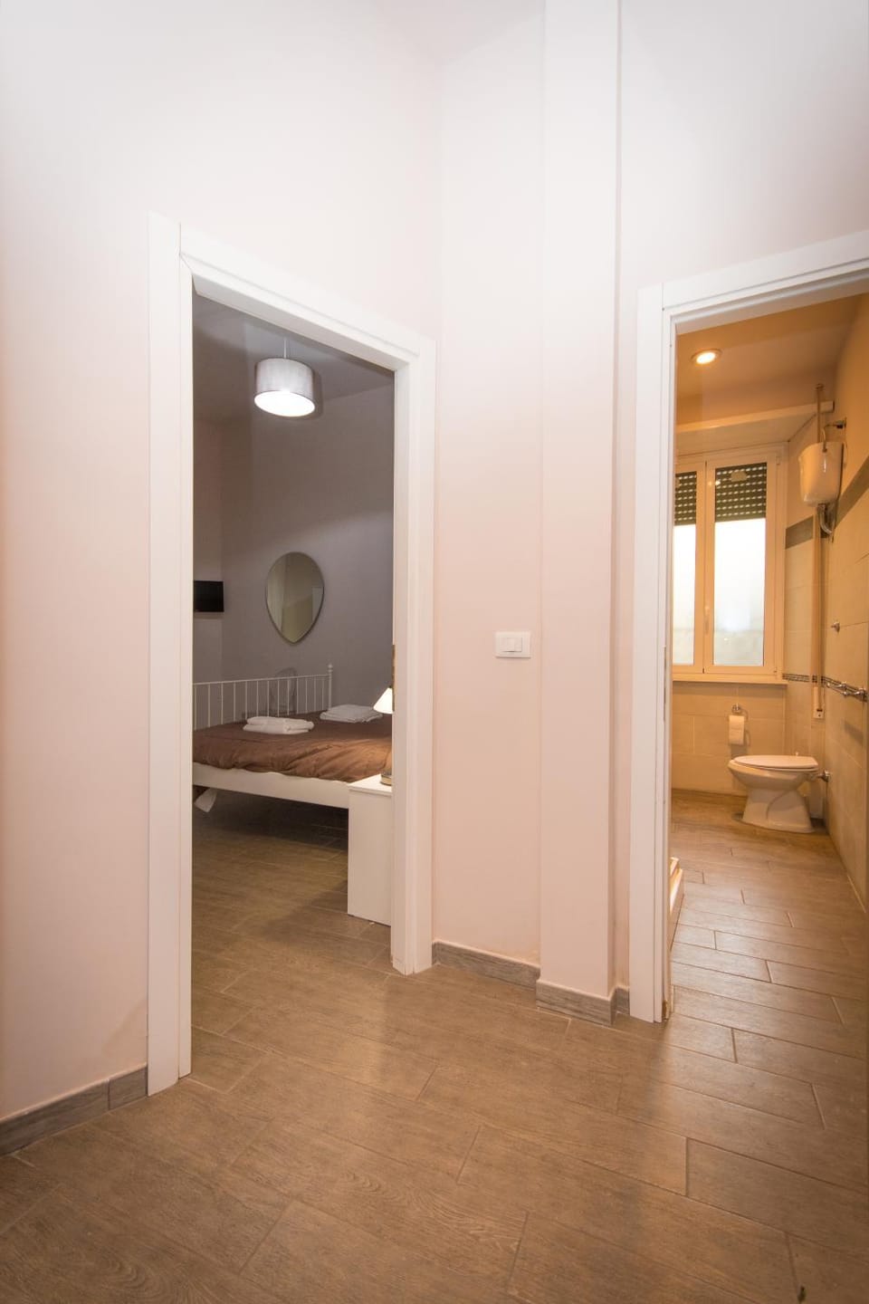 Vercelli Guest House near San Giovanni Apartment in Rome