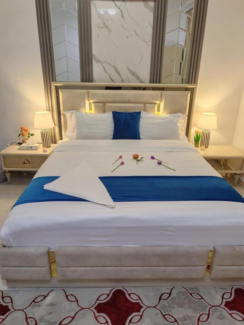 Photo of the whole room, Bedroom