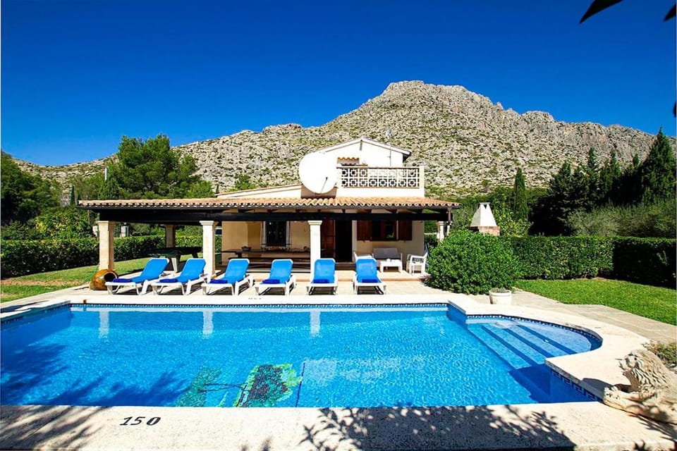 Peace and relax at 5 min driving to Puerto Pollensa by Renthousing House in Serra de Tramuntana
