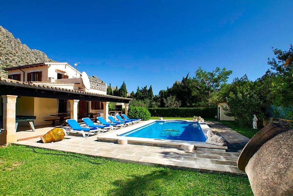 Peace and relax at 5 min driving to Puerto Pollensa by Renthousing House in Serra de Tramuntana