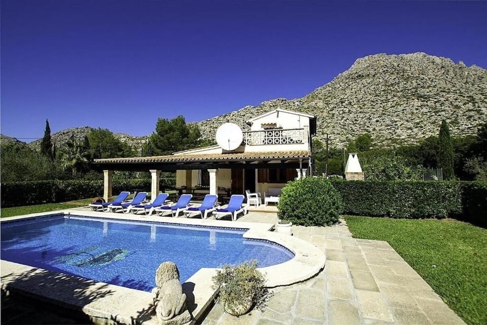 Peace and relax at 5 min driving to Puerto Pollensa by Renthousing House in Serra de Tramuntana
