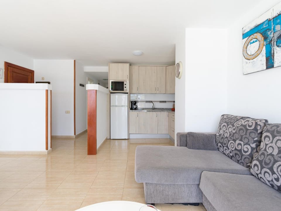 Kitchen or kitchenette, Living room, Seating area