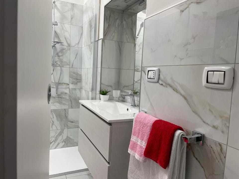 APPARTAMENTO MAYSA Apartment in Bologna