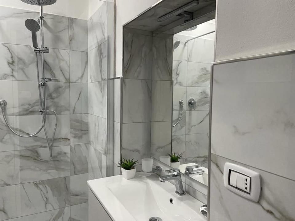 APPARTAMENTO MAYSA Apartment in Bologna