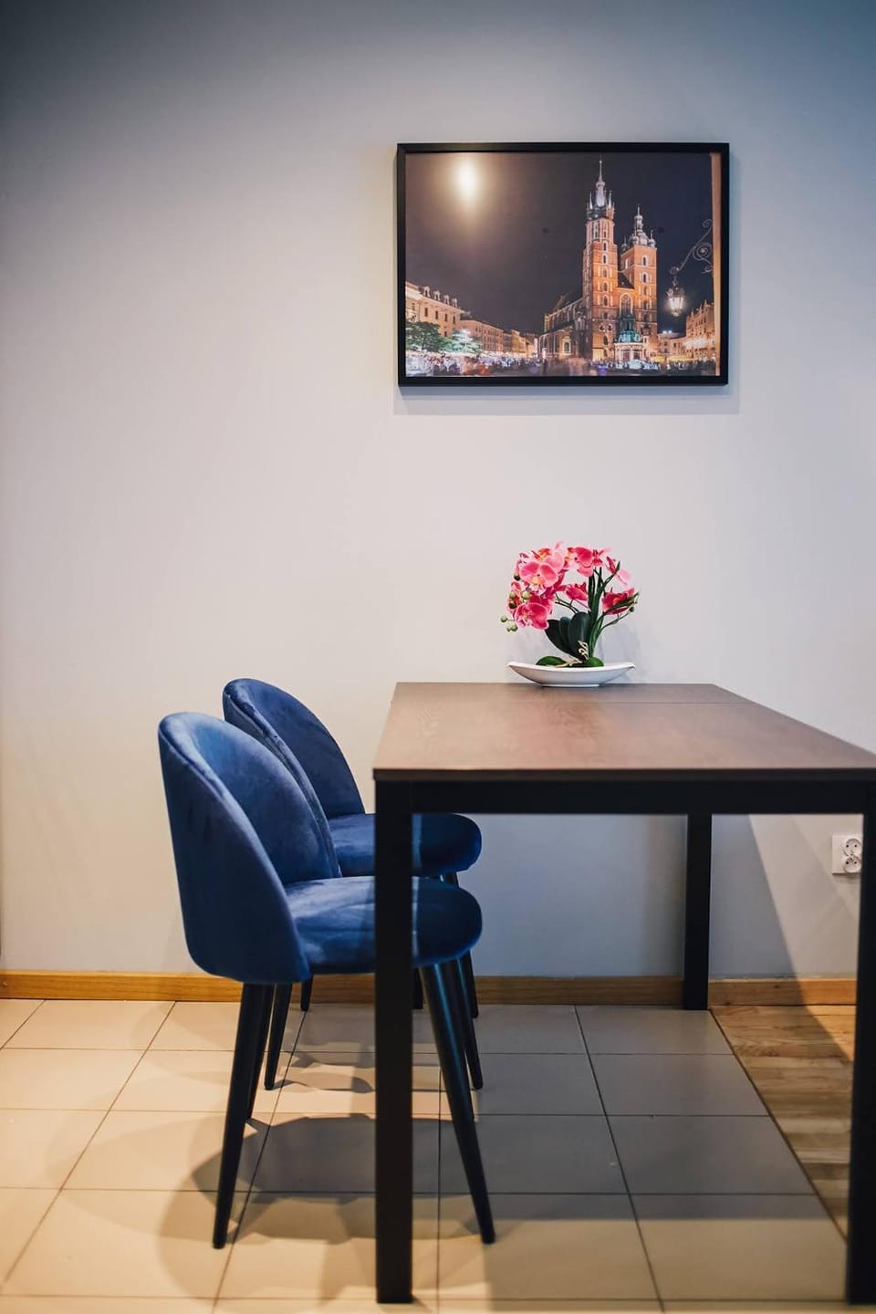 Seating area, Dining area